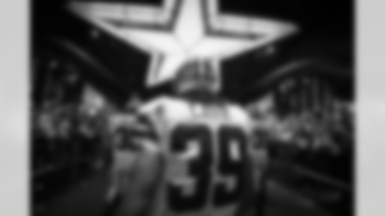 20160925_dal_vs_chi_brandon_carr_selects_jj1275.jpg