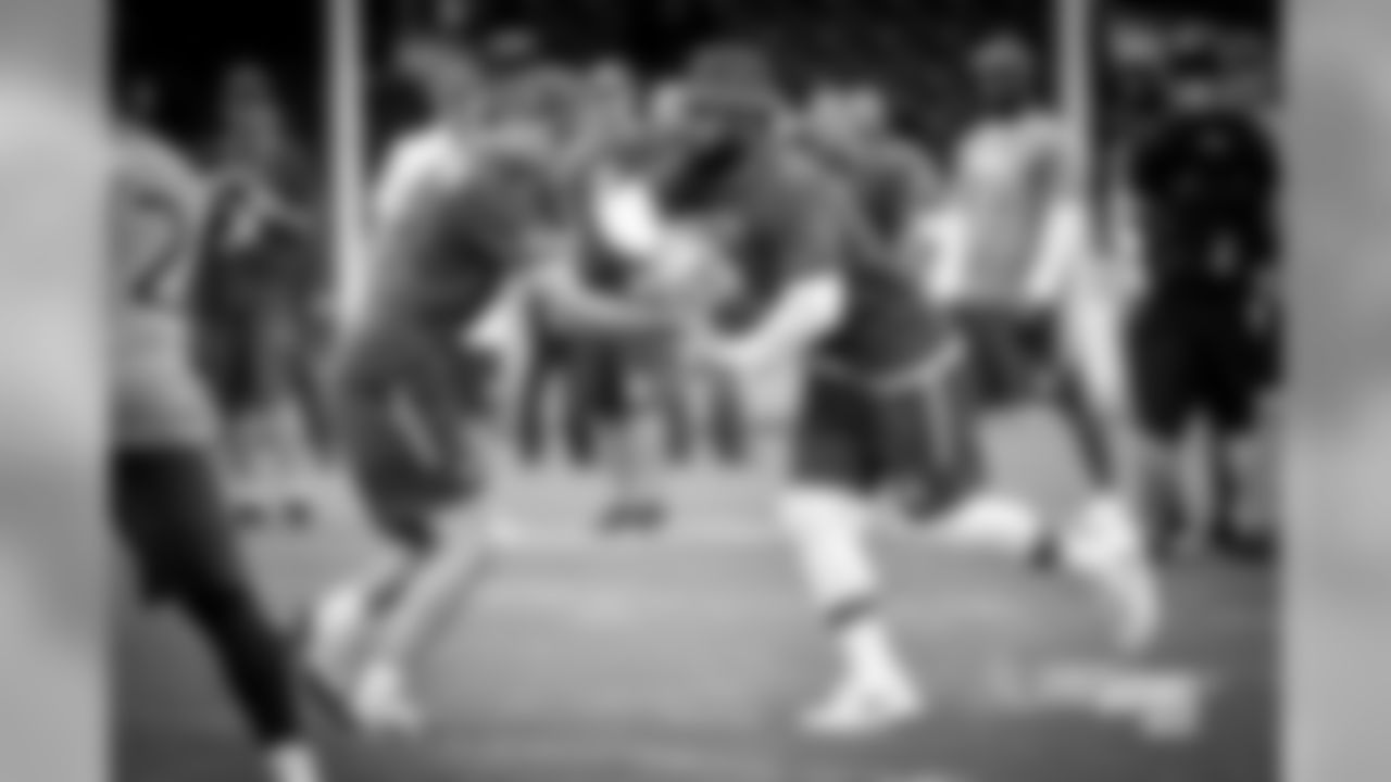 20170127_probowl_ezekiel_elliott_selects_jj29135.jpg