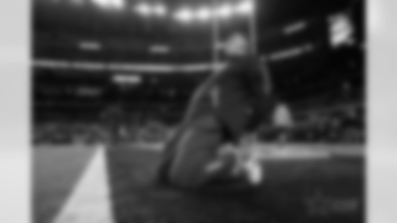 20171119_dal_tyrone_crawford_selects_jj57574.jpg
