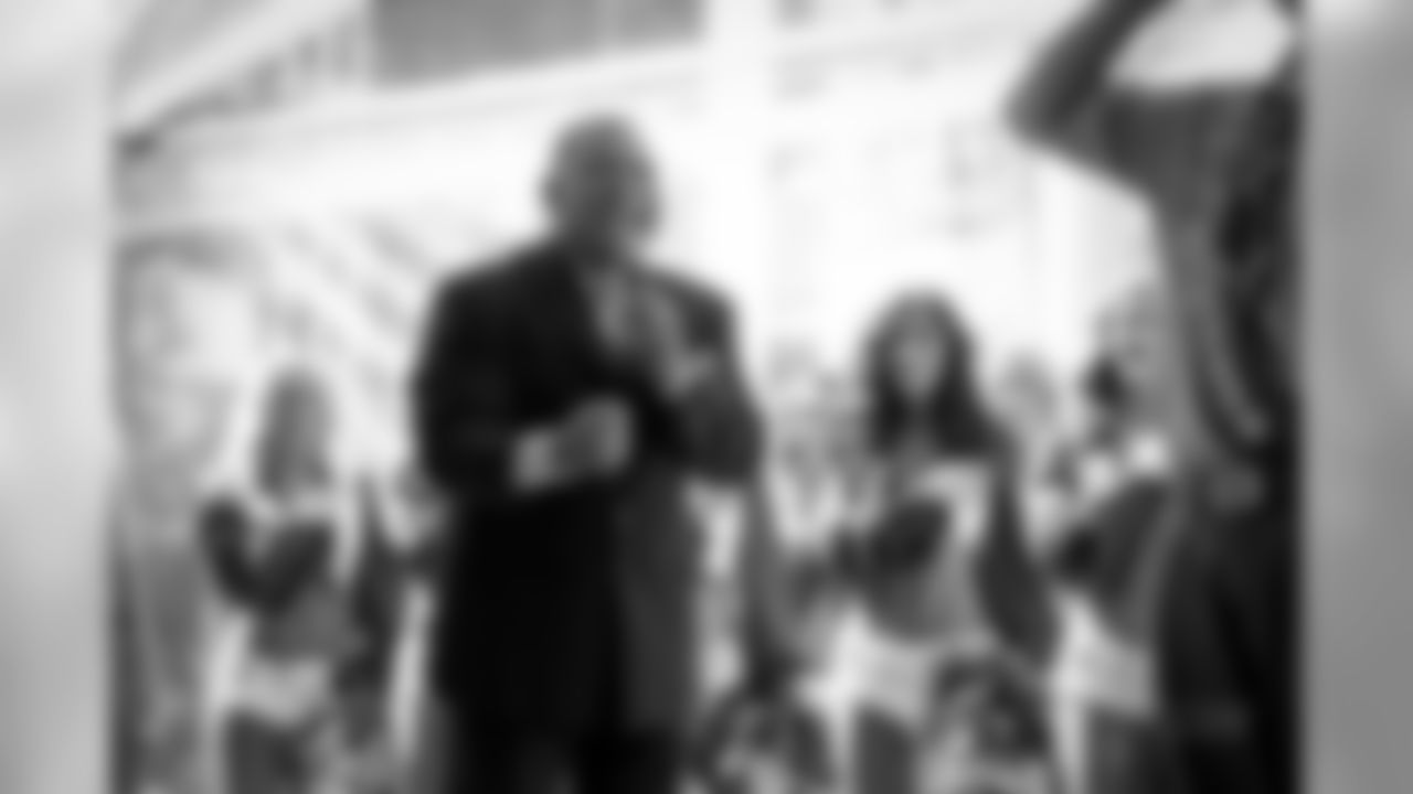 20160821_dal_thestar_ribbon-cutting_quickies076.jpg