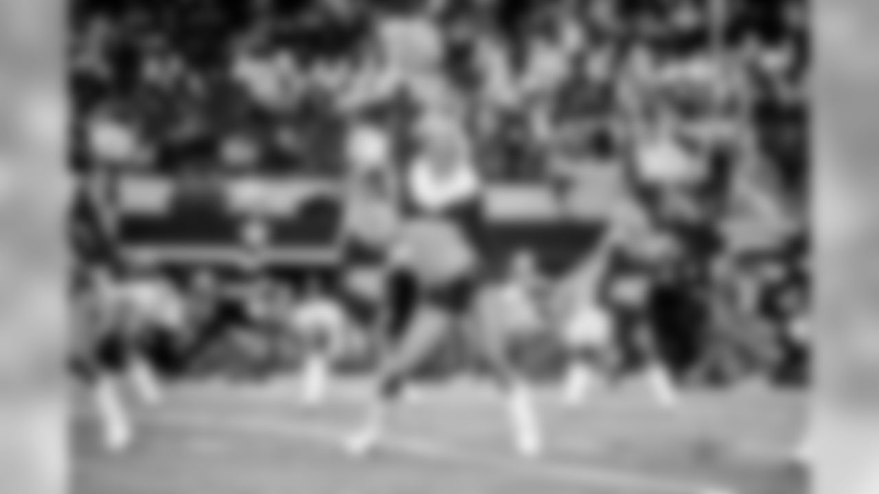 20171224_dal_cheers_selects_jj65415.jpg