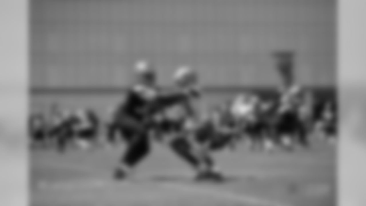 20170615_mini_camp_byron_jones_selects_jj10802.jpg