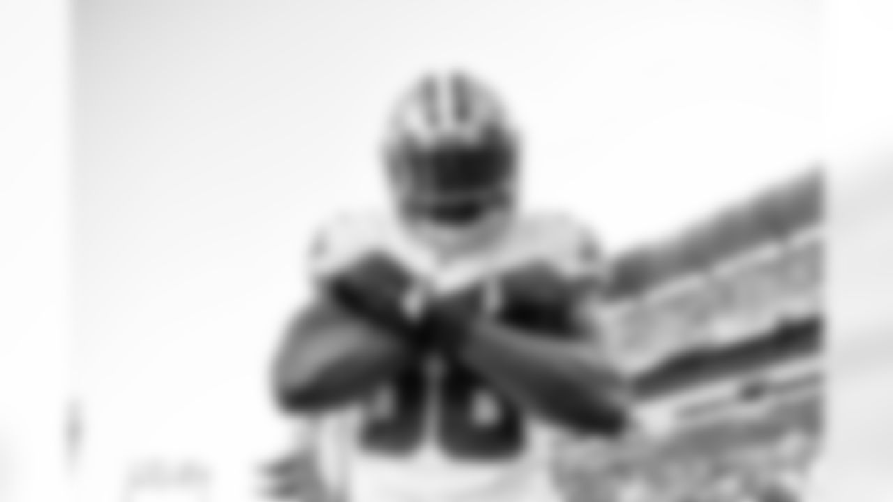 20161114_dal_vs_pit_dez_bryant_selects_jj2091.jpg