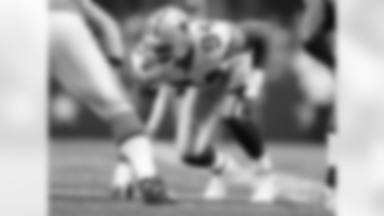 2011 - Ware played in his 100th career game against the Detroit Lions. He tallied 85 sacks in his first 100 games, the 2nd most through a player's first 100 games in NFL history (Reggie White, 105).