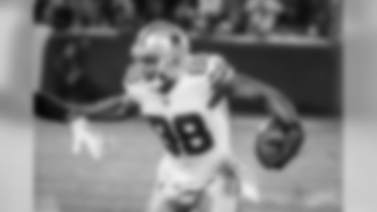 Dallas Cowboys wide receiver Dez Bryant (88) runs against the Oakland Raiders during the second half of an NFL football game in Oakland, Calif., Sunday, Dec. 17, 2017. (AP Photo/Eric Risberg)