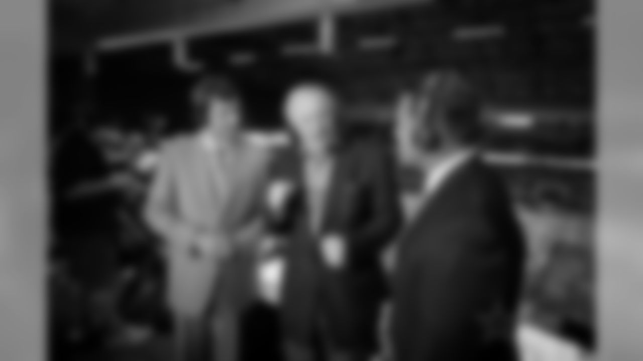 20160827_star_kickoff_quickies120.jpg