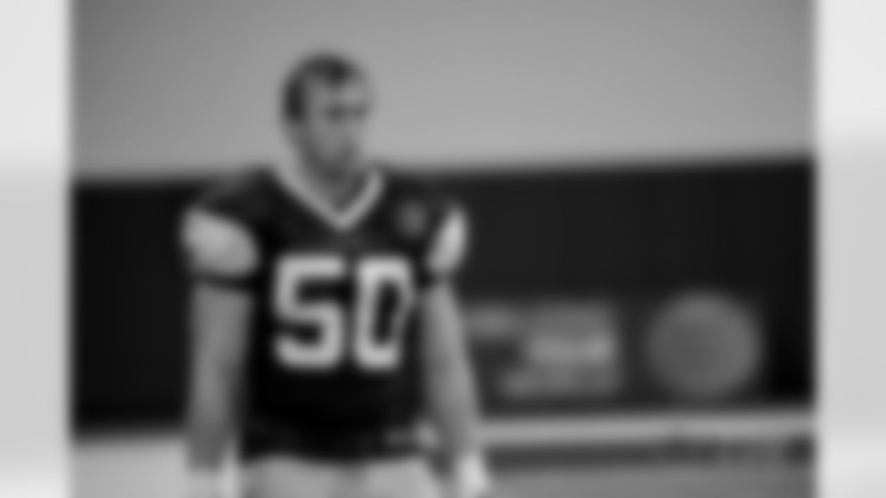 20170821_dal_sean_lee_selects_jj35112.jpg