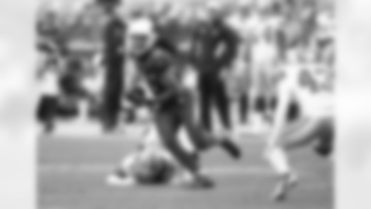 Larry Fitzgerald - The Arizona All-Pro has dropped off slightly by his lofty standards, but his pedigree is more than enough to claim the top spot. Fitzgerald has only missed four games in his 10-year career, and he has only finished with fewer than 946 yards twice, despite not always having good quarterback play. The arrival of Carson Palmer in Phoenix last year helped Fitzgerald regain his mojo, as he went for 954 yards and 10 touchdowns. If they can maintain that connection, the Cardinals have a decent shot at the postseason in 2014.