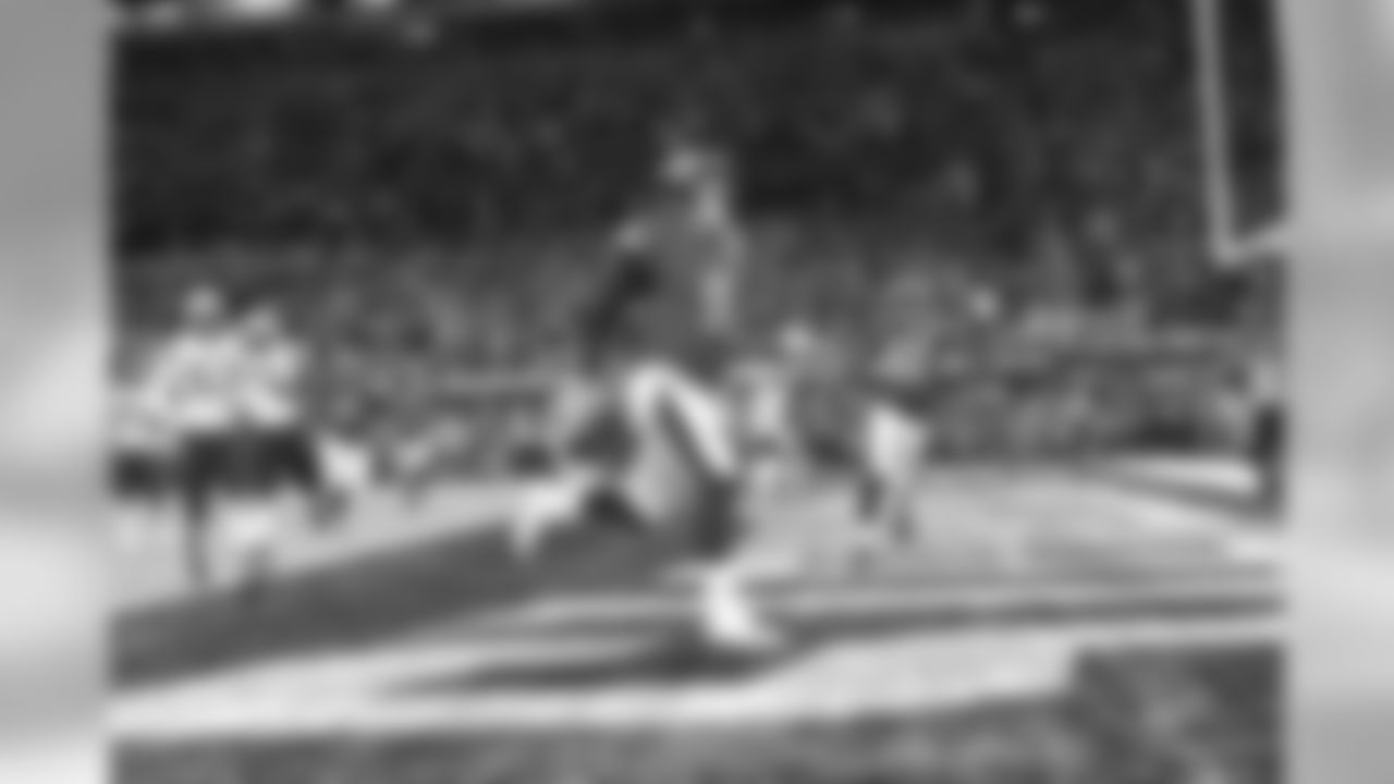QB Nick Foles