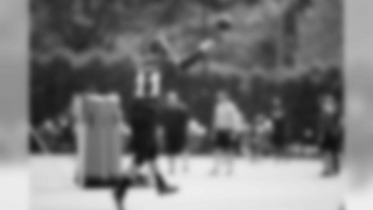 QB Carson Wentz