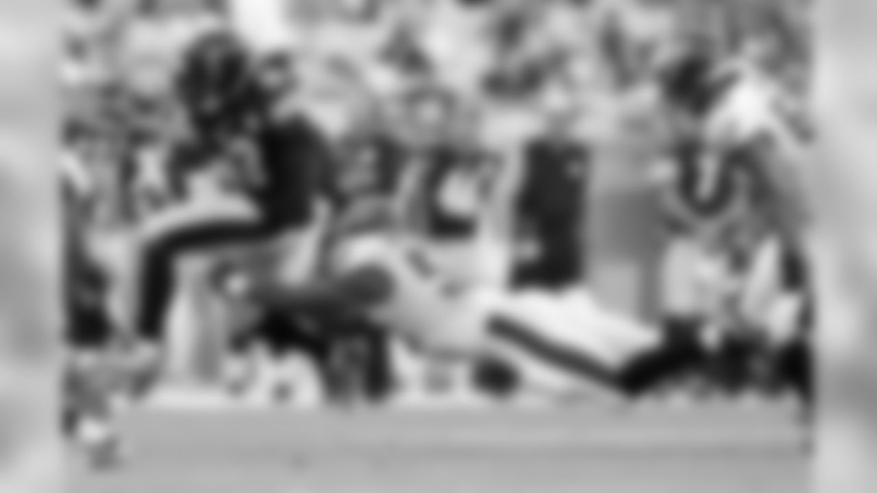 LB Nigel Bradham