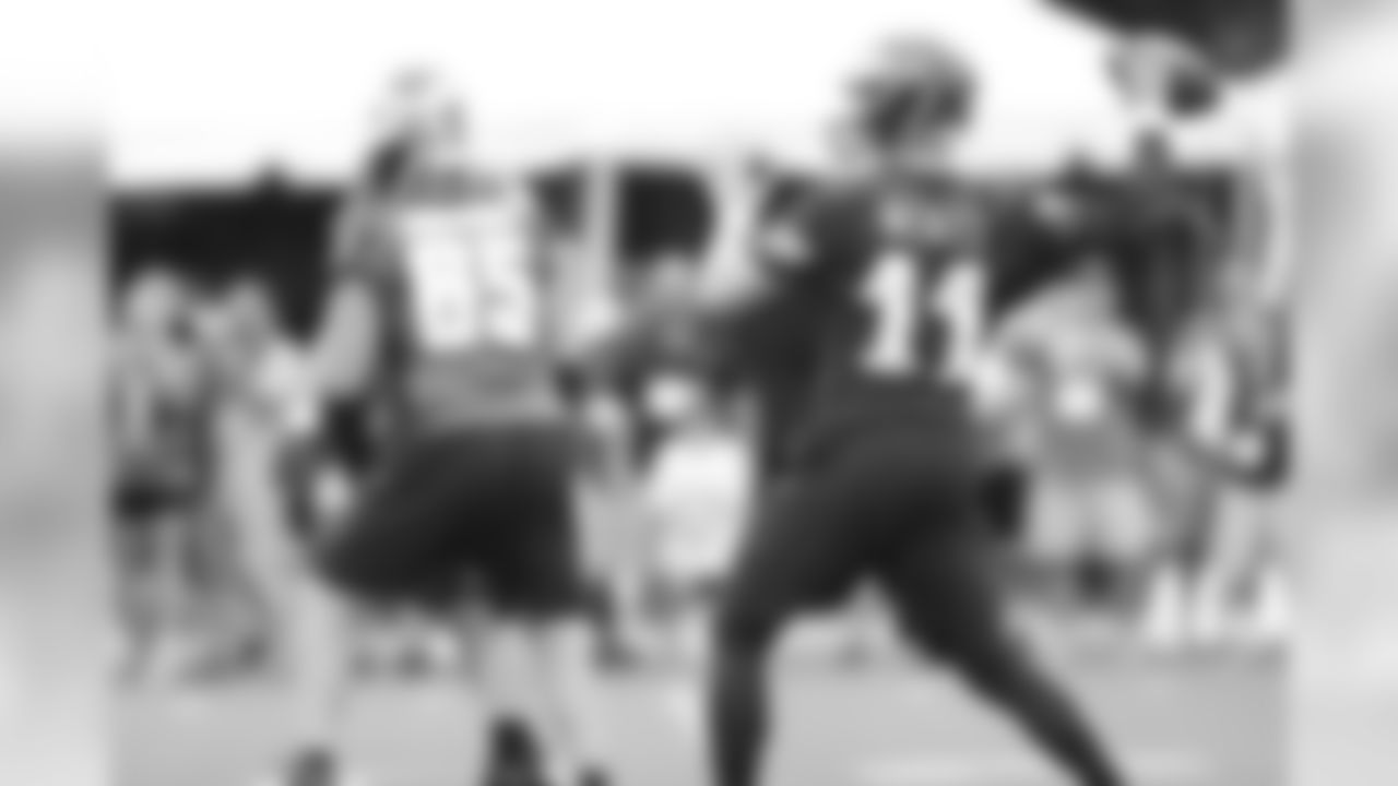 QB Carson Wentz