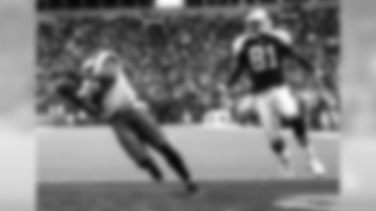A beautiful over-the-shoulder interception against Dallas