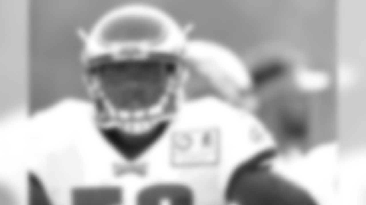 LB Steven Daniels