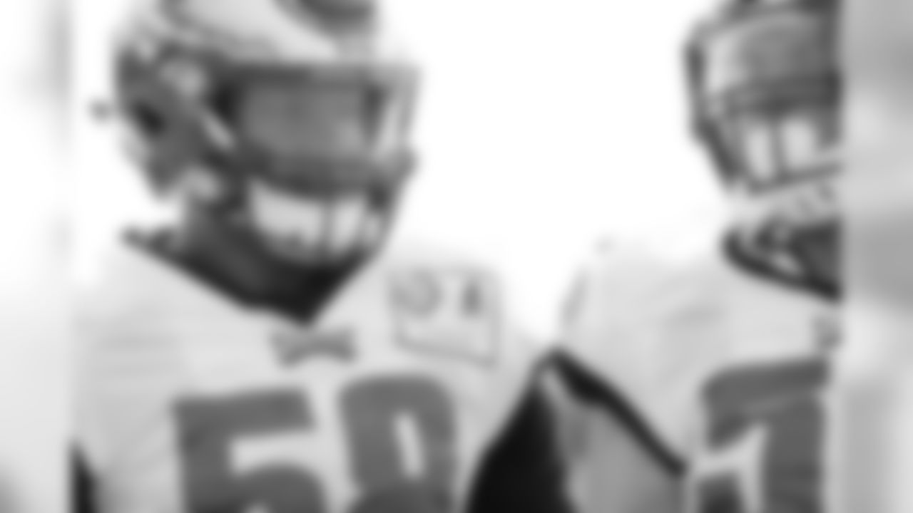 LB Jordan Hicks and LB Kamu Grugier-Hill
