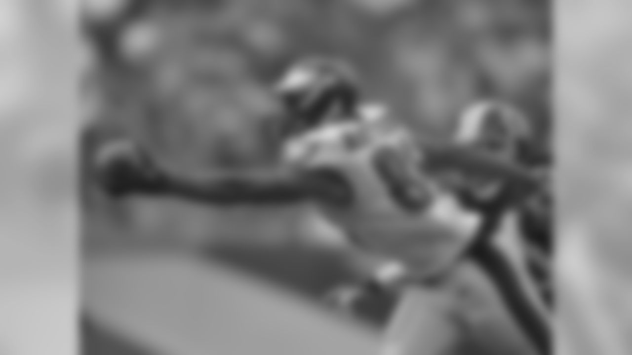 With long arms, WR Jordan Matthews provides a nice catch radius for the quarterback