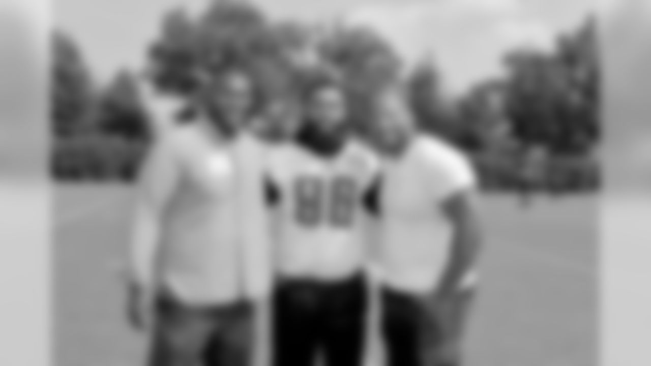 Ron Johnson, DE Derek Barnett, and Darwin Walker