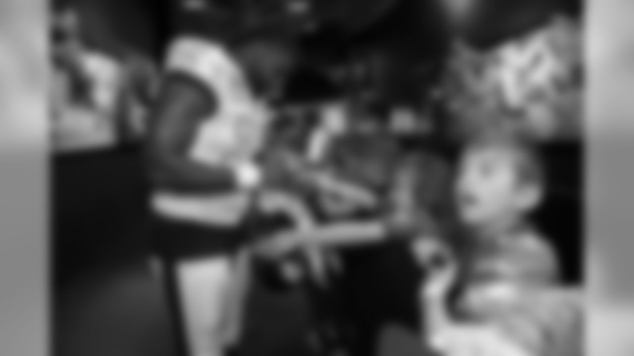 DE Vinny Curry