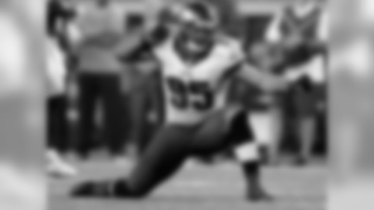Kendricks led the team with a season-best 16 tackles and forced his third fumble of the 2014 season when he stripped the ball loose from Seahawks RB Marshawn Lynch vs. Sea. (12/7)