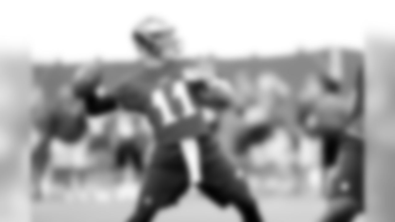 QB Carson Wentz