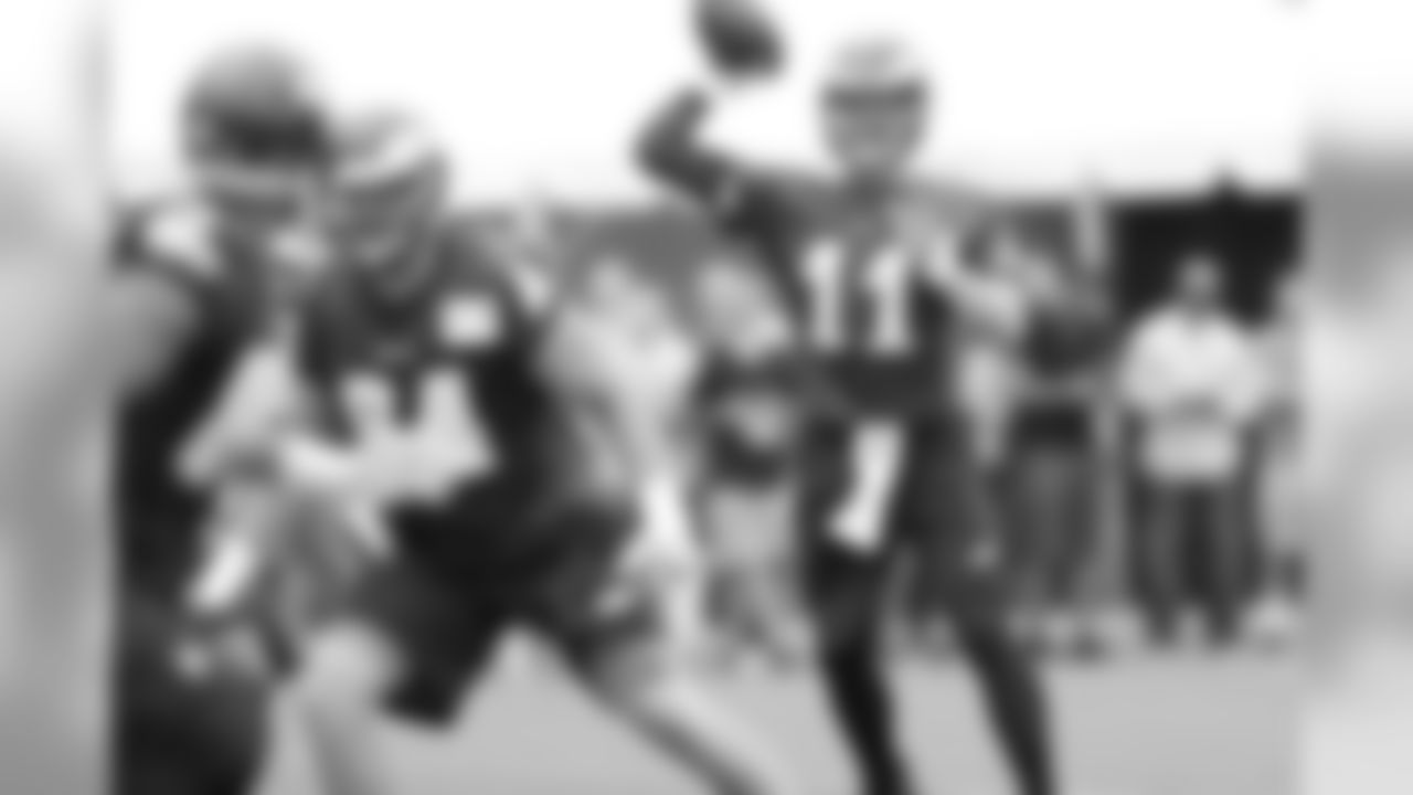 QB Carson Wentz