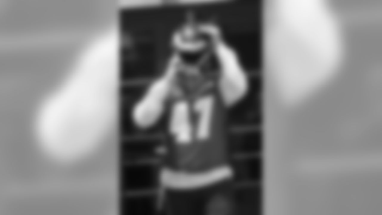 TE Trey Burton