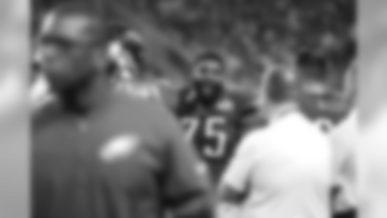 DE Vinny Curry