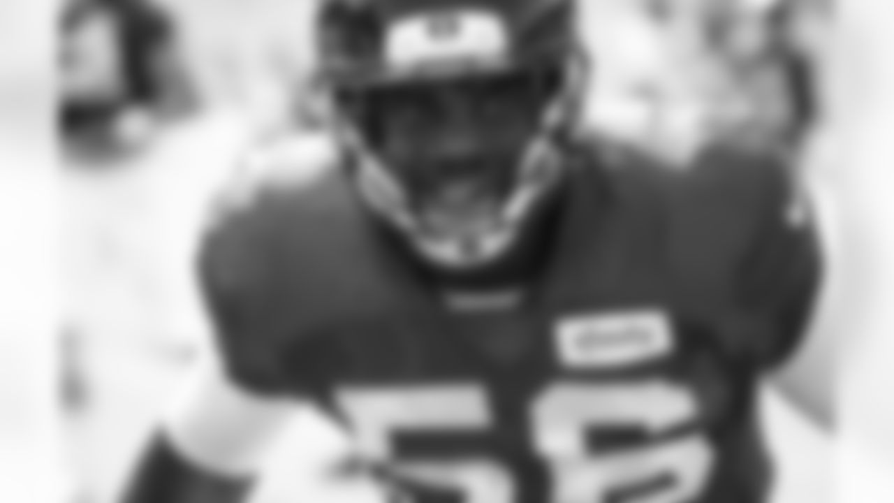 LB Sean Weatherspoon
