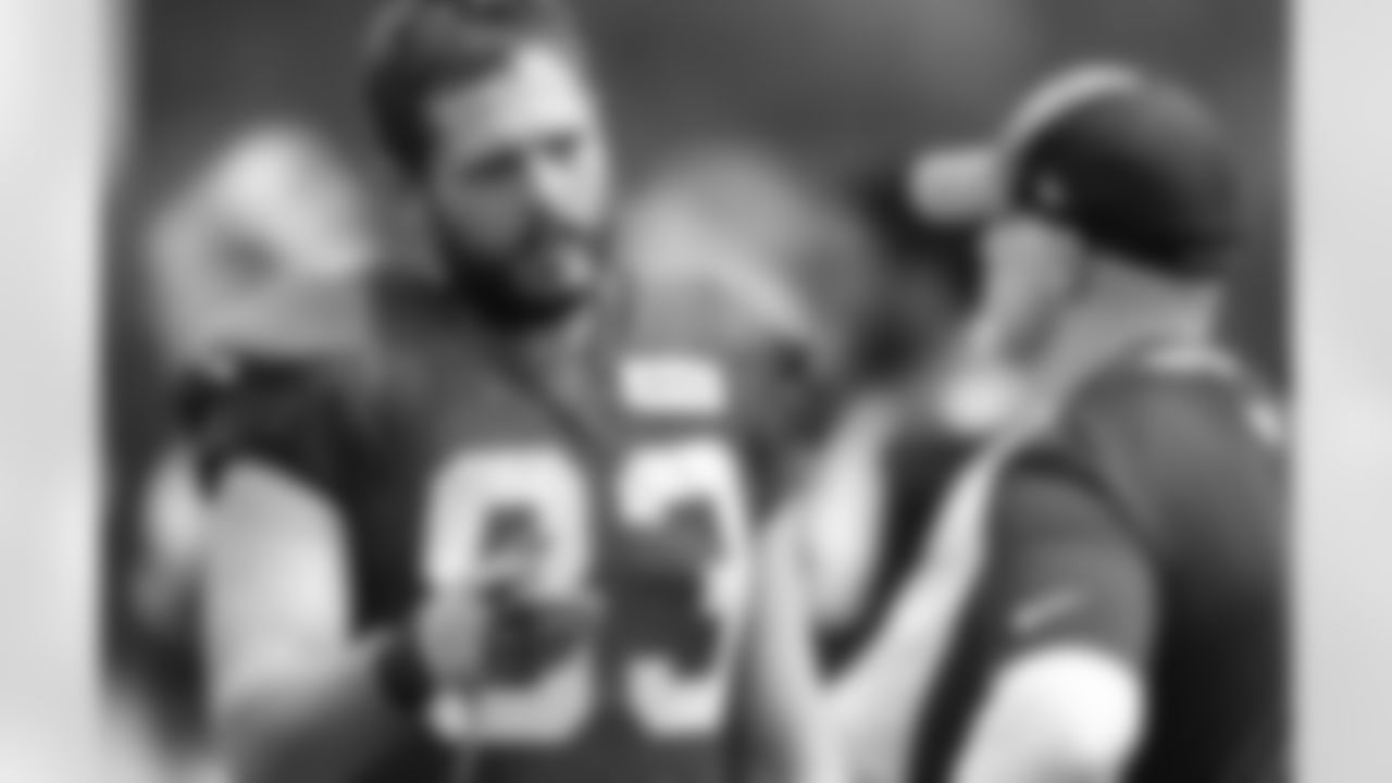 TE Jacob Tamme talks to head coach, Dan Quinn