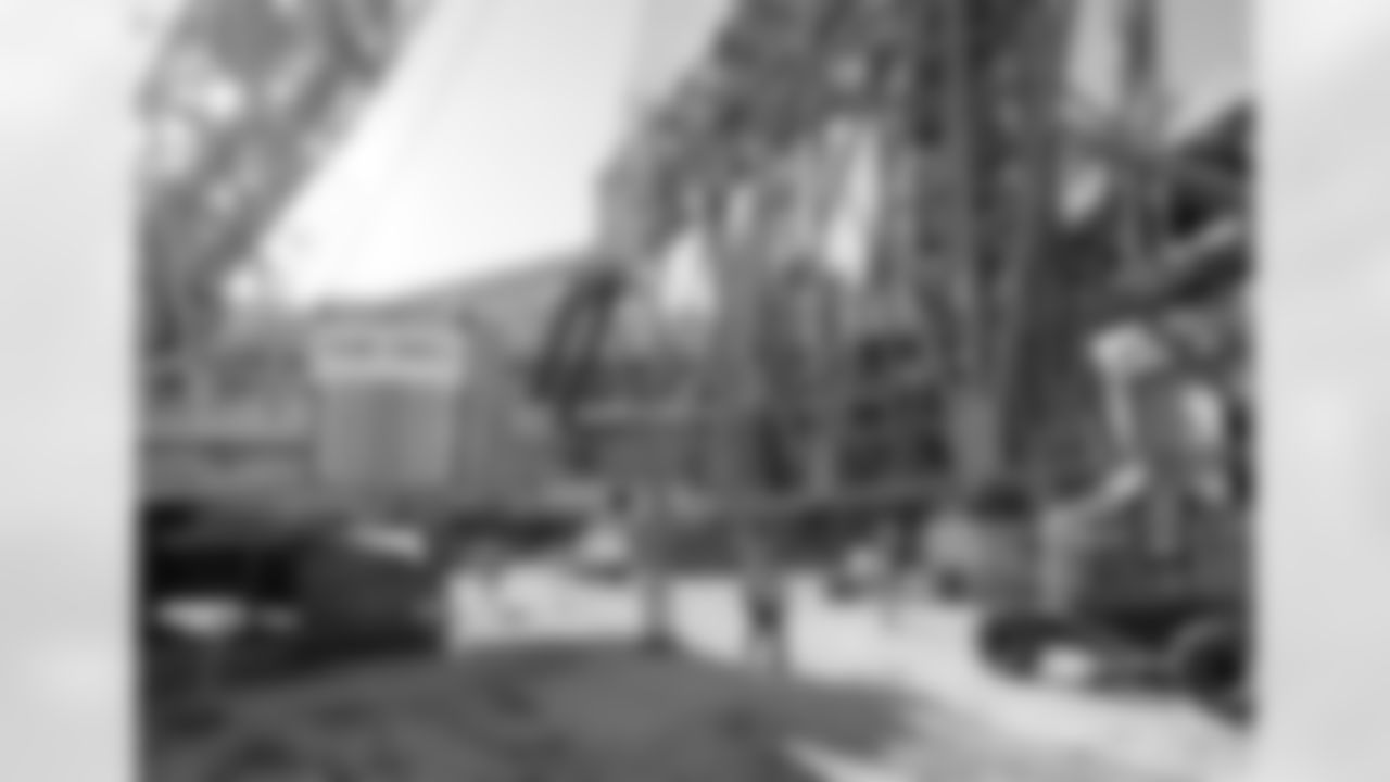 February 2016 – Steel continues to be prepared for installation and set at the stadium site. This includes the assembly of the roof steel trusses, exterior façade steel and interior metal wall framing of the building.