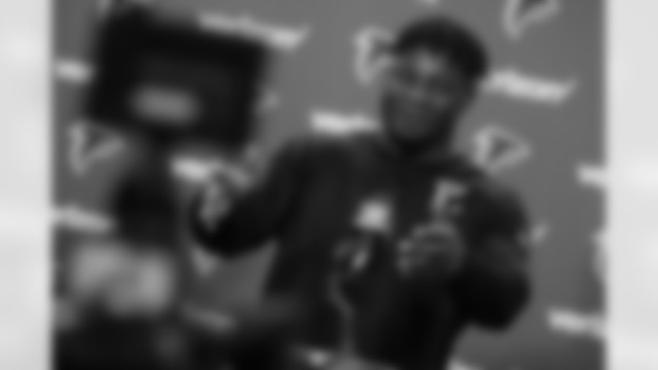 LB Sean Weatherspoon