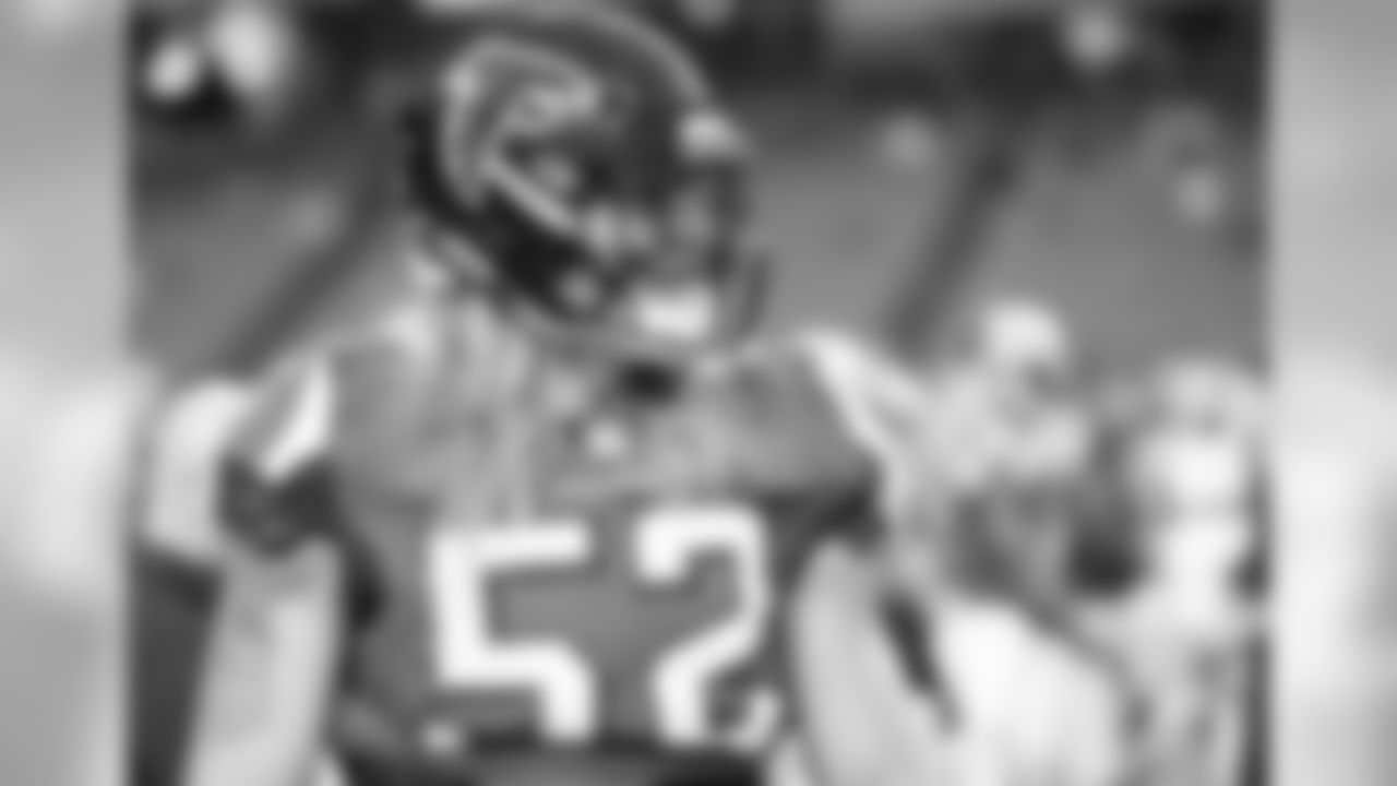 LB Tyler Starr