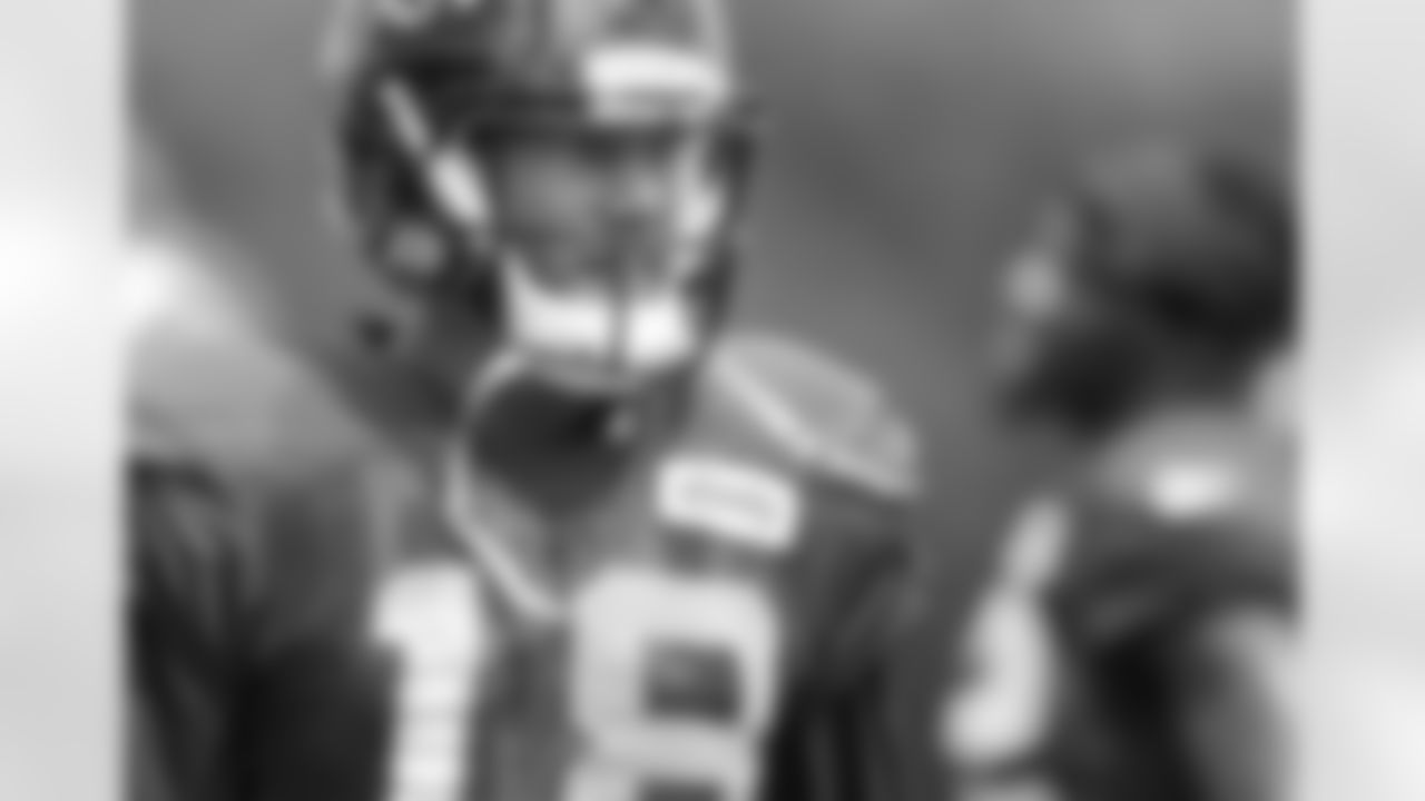 WR Jordan Leslie