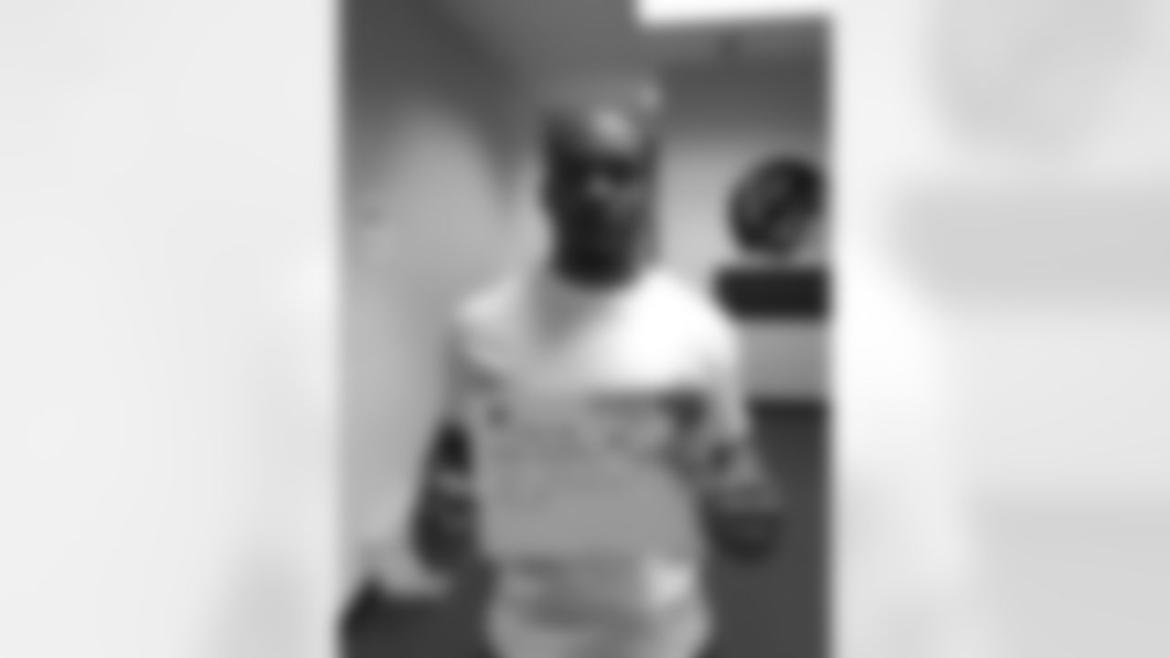WR Eric Weems
