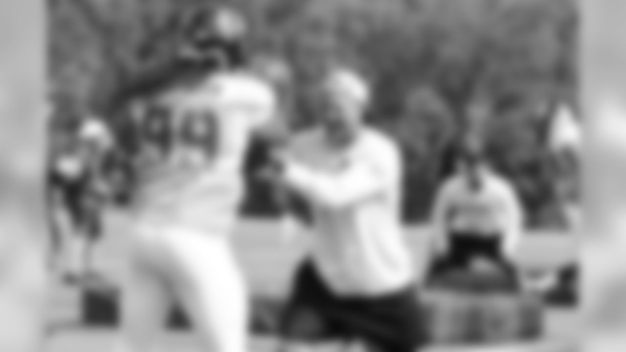 DE Adrian Clayborn