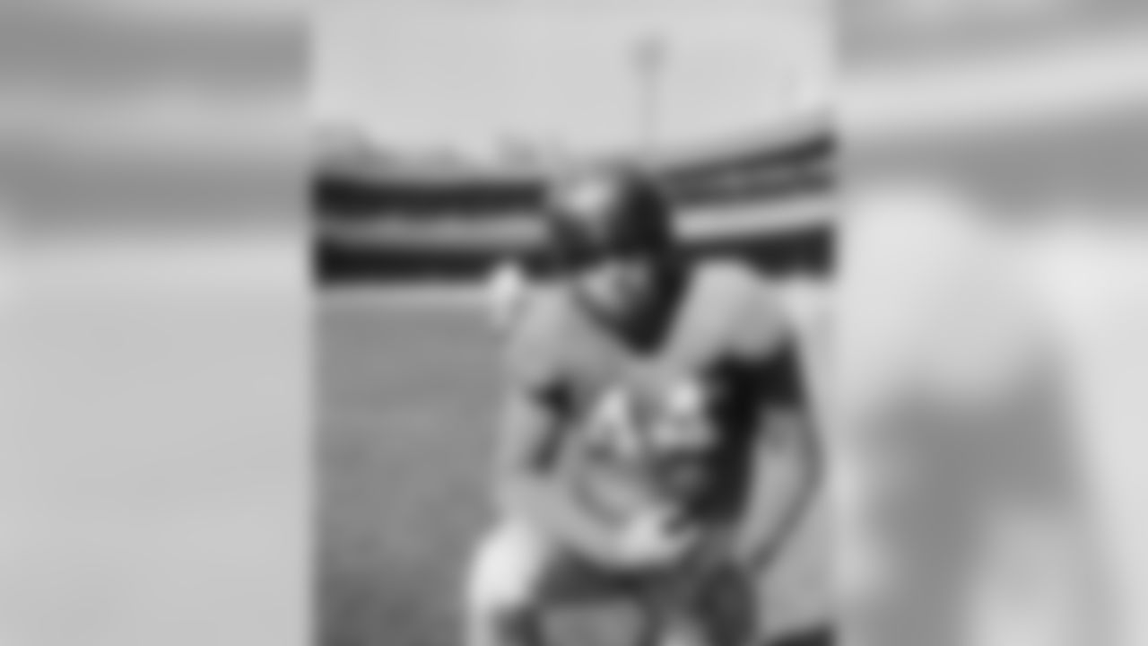 Kyle Rote, halfback for the New York Giants Oct. 24, 1951 at the Polo Grounds in New York. (AP Photo)