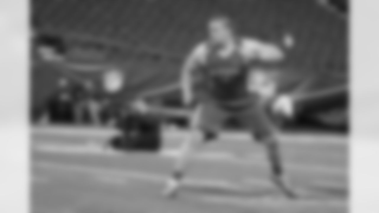 OL Weston Richburg