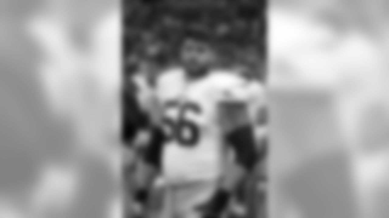 OFFENSIVE LINEMAN DILLON FARRELL