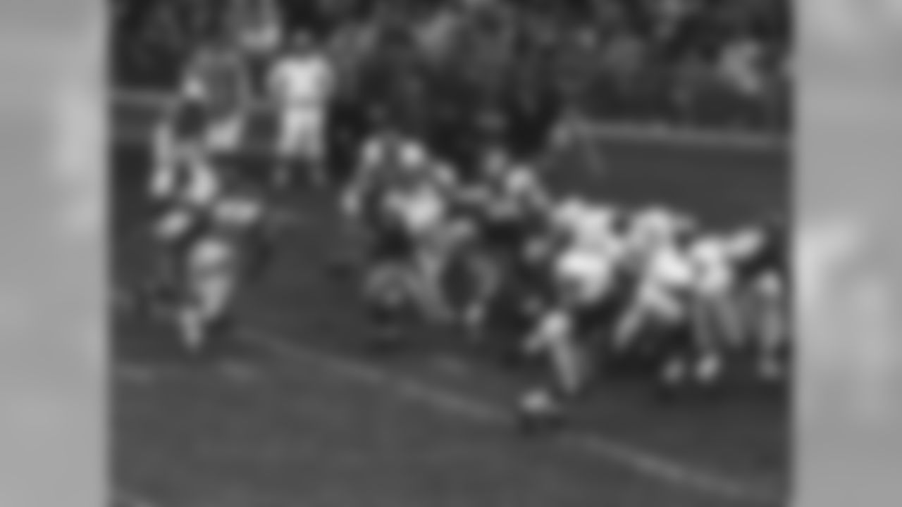 t.9: HB Alex Webster - 7 TDs