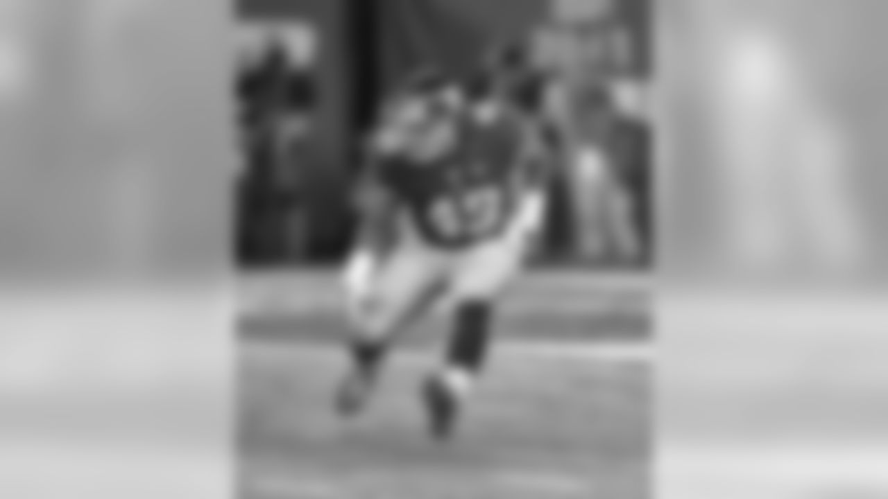 FULLBACK NIKITA WHITLOCK