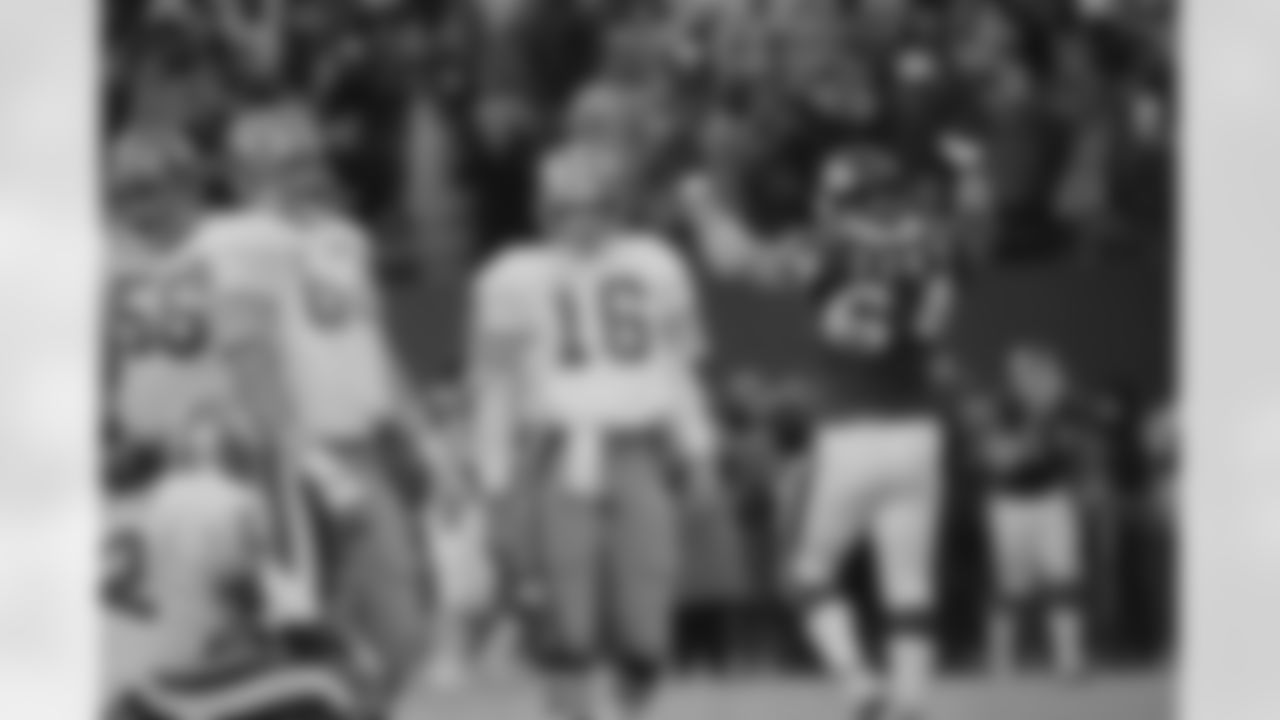 DT Jim Burt (Miami, 1981)