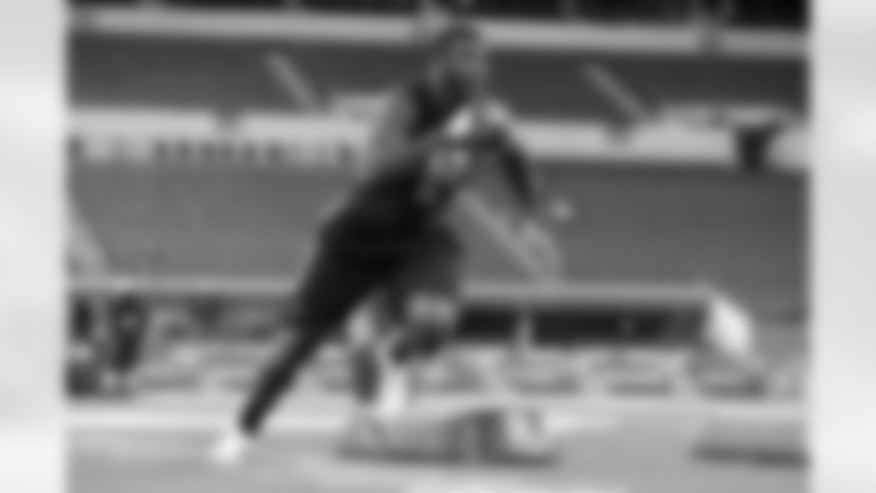 Jihad Ward, DE, Illinois