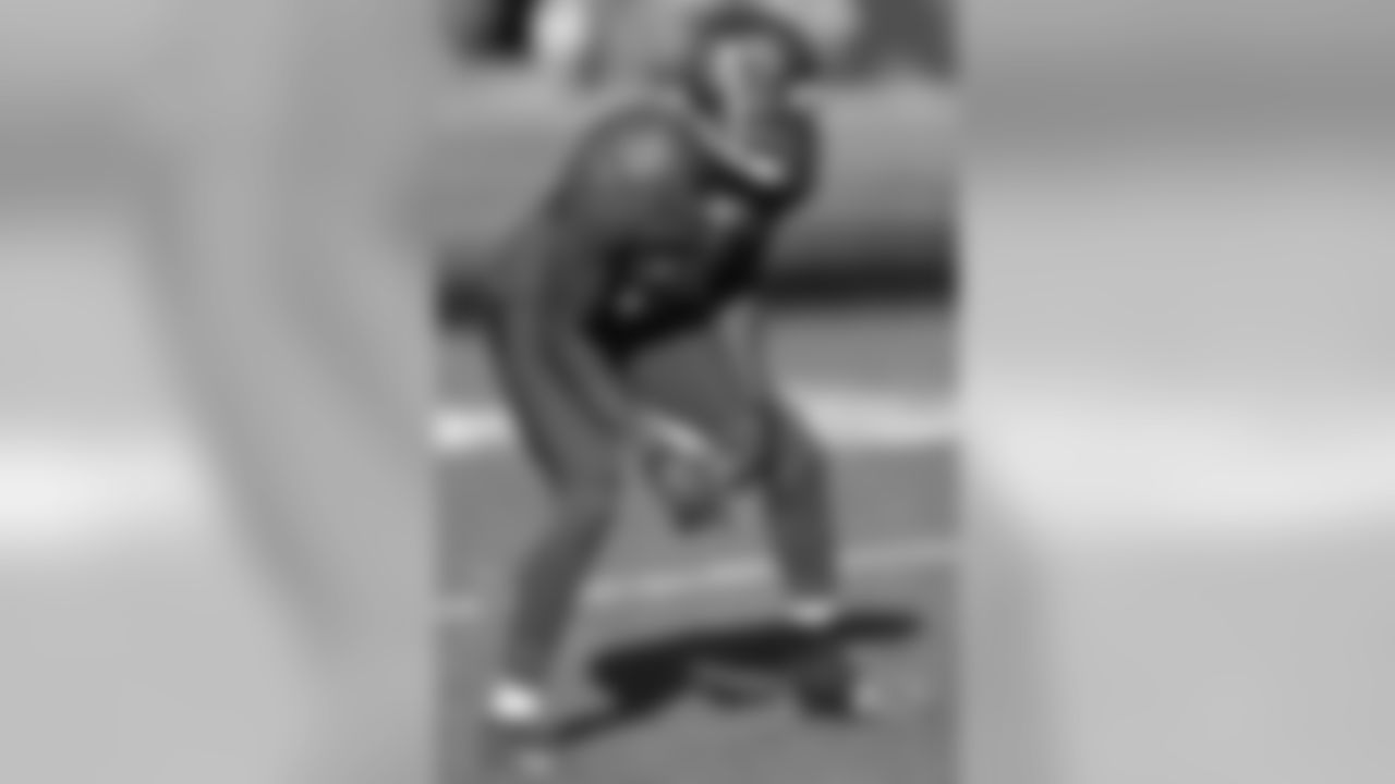 WIDE RECEIVER TAVARRES KING