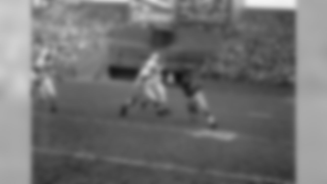DB Emlen Tunnell (Iowa, 1948)