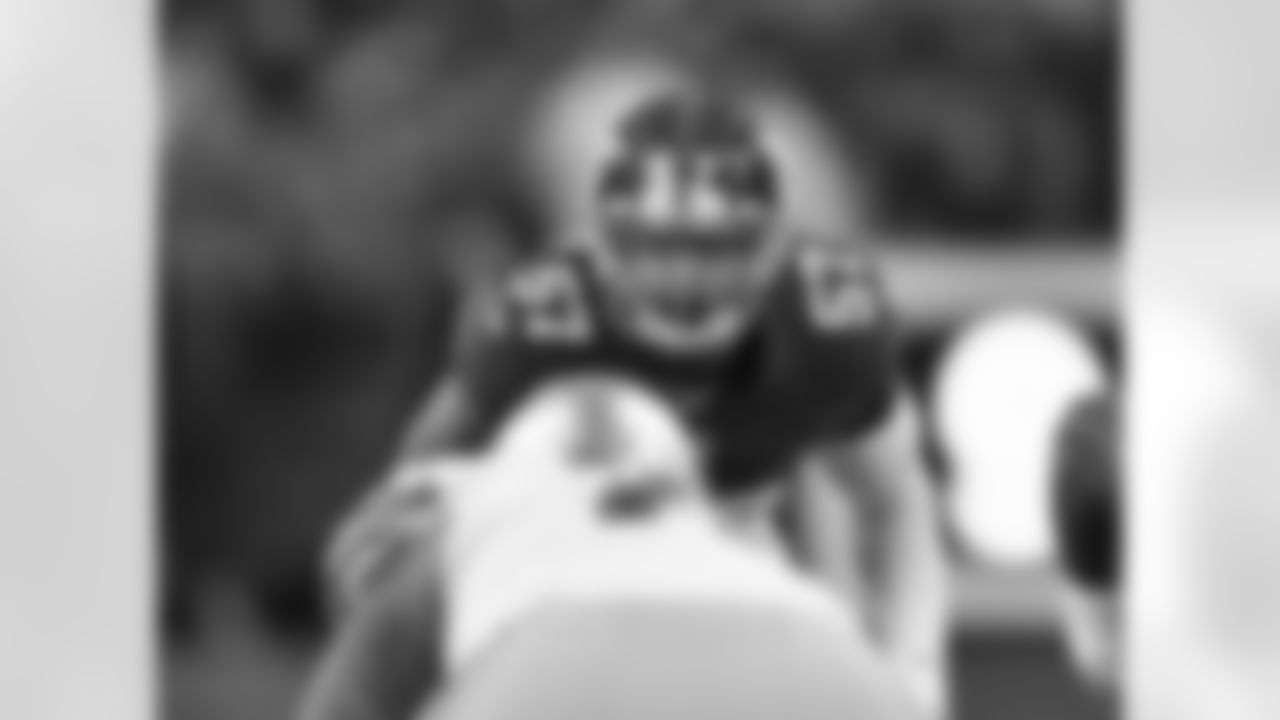 LB Keenan Robinson