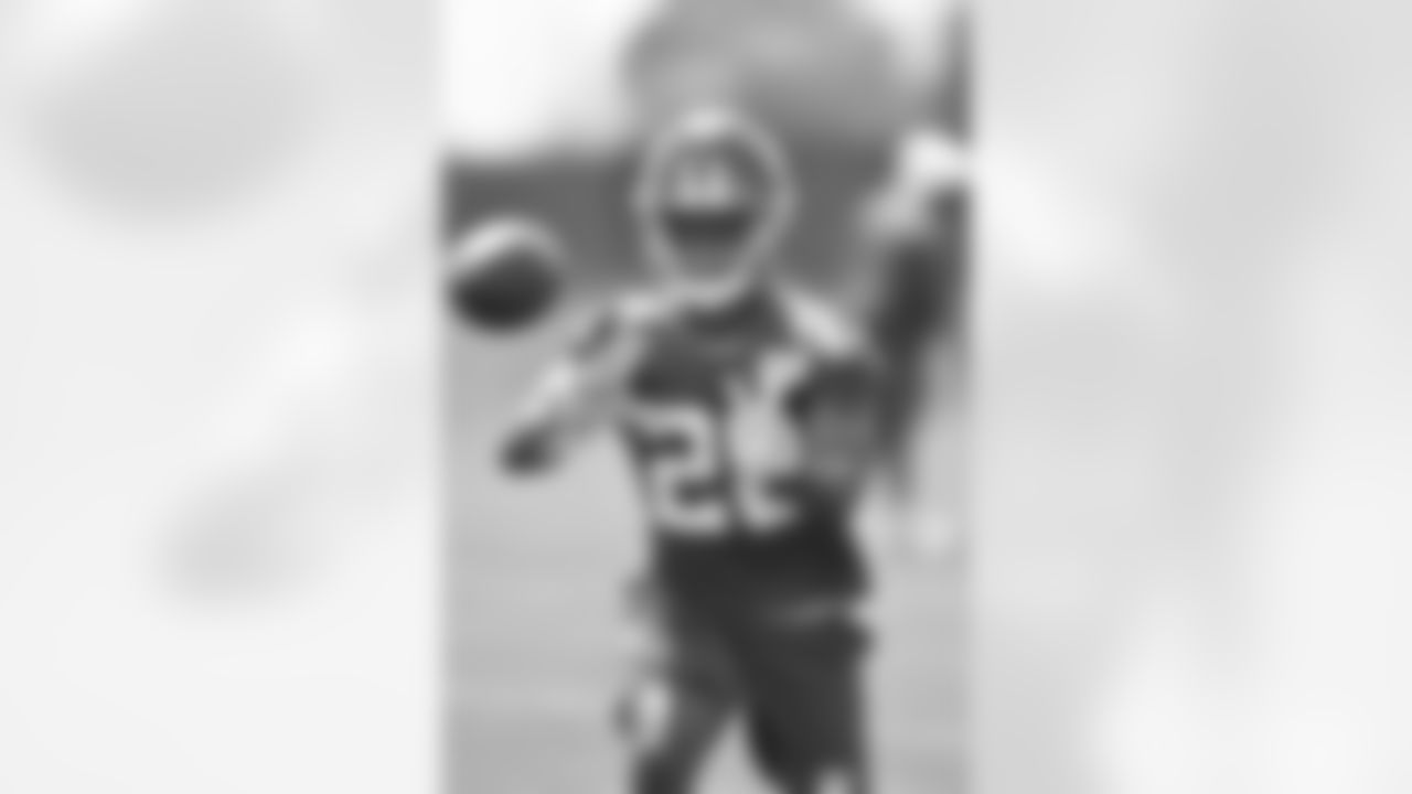 CB ELI APPLE