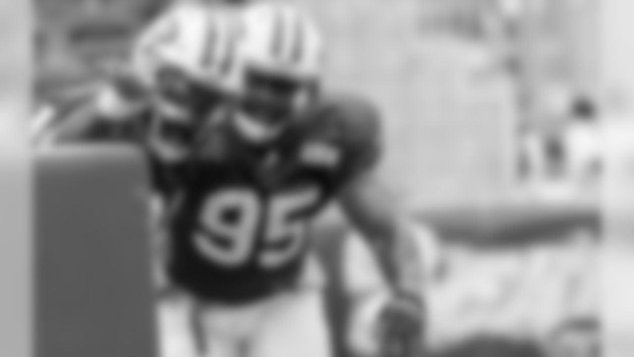 LB Josh Martin