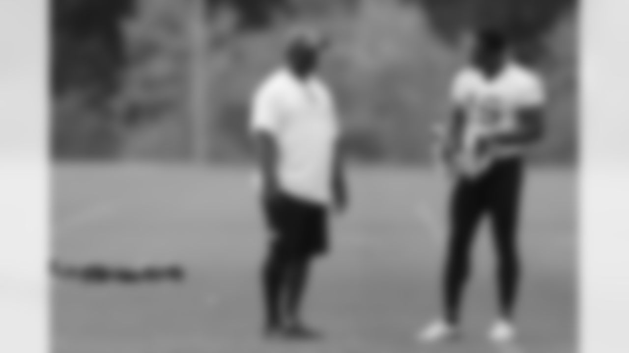 Head coach Todd Bowles and WR Brandon Marshall have reunited with the Jets. They previously worked together in Miami with the Dolphins in 2010 and '11 and Marshall says the Jets HC is a "man's man, a leader. He definitely has a great understanding of bringing guys together, holding everyone accountable, and getting everything out of each and every individual."