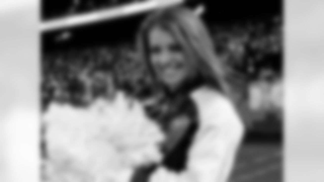 2009 Week 6 Jets vs Bills Flight Crew Photos
