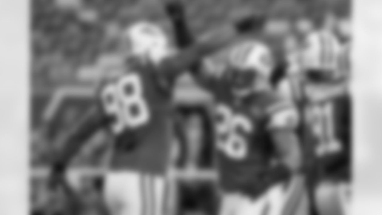 "The Mentor" Dawan Landry is 31 years old, but hasn't looked it so far in the preseason. He was flying around the practice field, perhaps thanks to his work out habit. The nine-year veteran added a few pounds of muscle, which is sure to help his performance in the secondary.